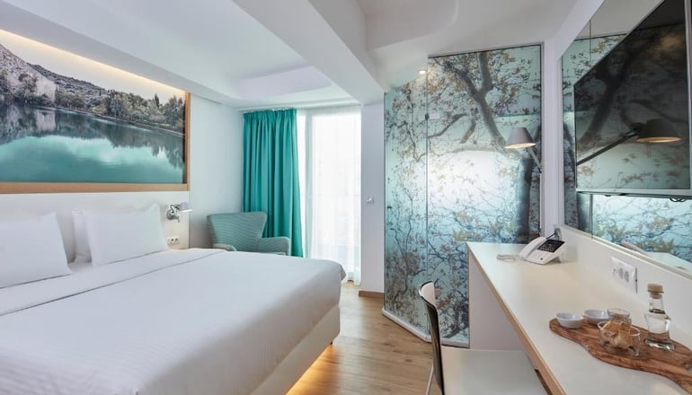 4* Olive Green Hotel